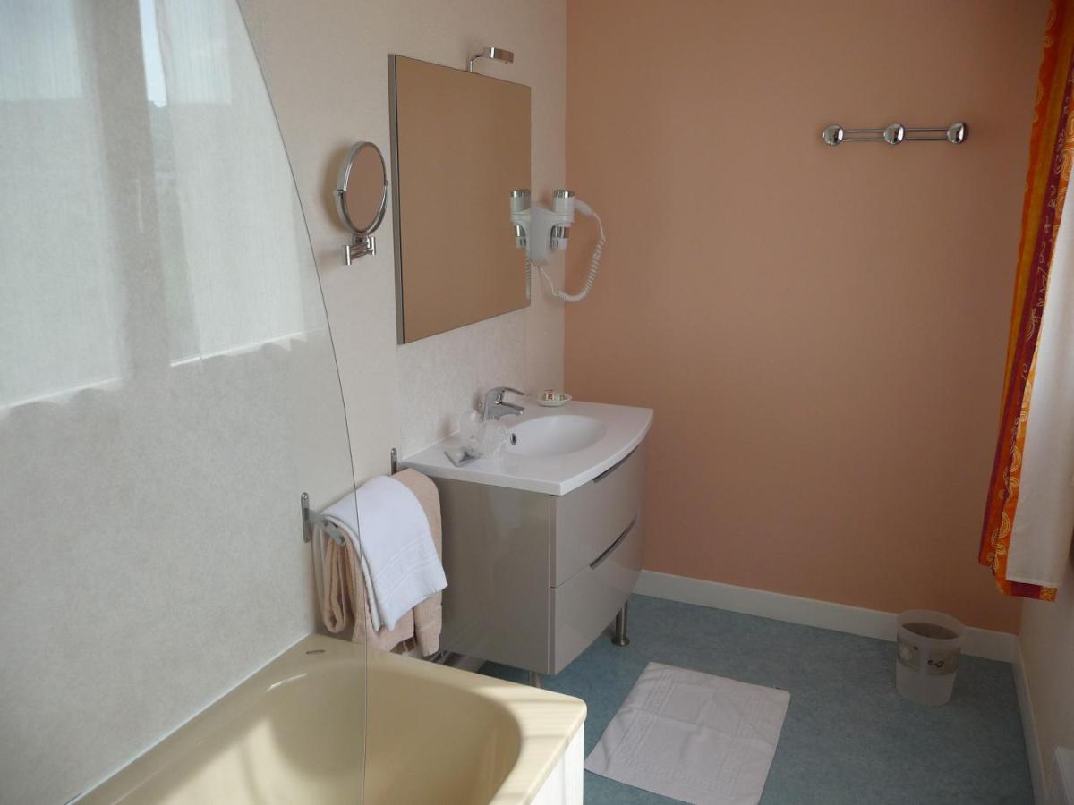 Hotel Du Haut Marais Saint-Marcel  외부 사진